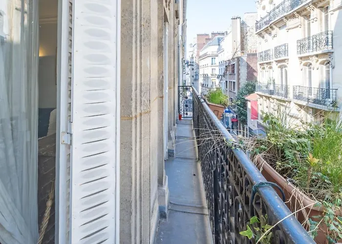 Apartment Haussmannien Etoile Paris